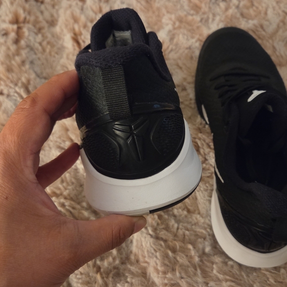 Nike - Picture 6 of 8